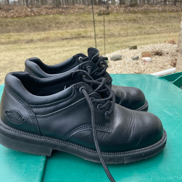 Dickies slip resistant women’s shoe - Picture 2 of 8